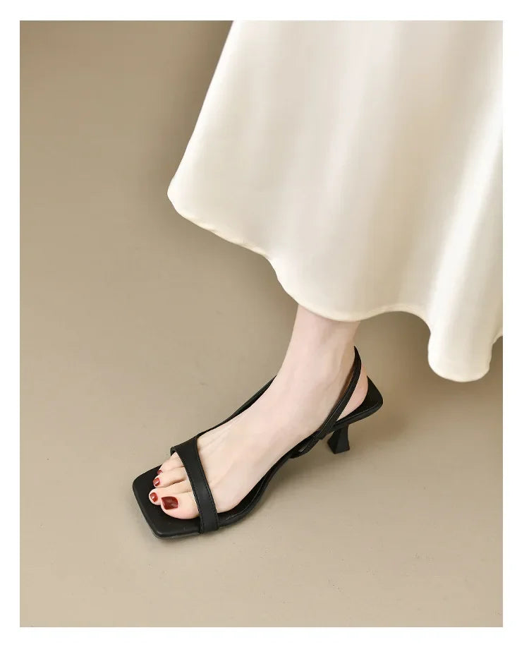 2026 New Women's Summer New Fashion Square Toe Simple Solid Color Sandals Outdoor Open Toe Casual Banquet Party Women's Sandals
