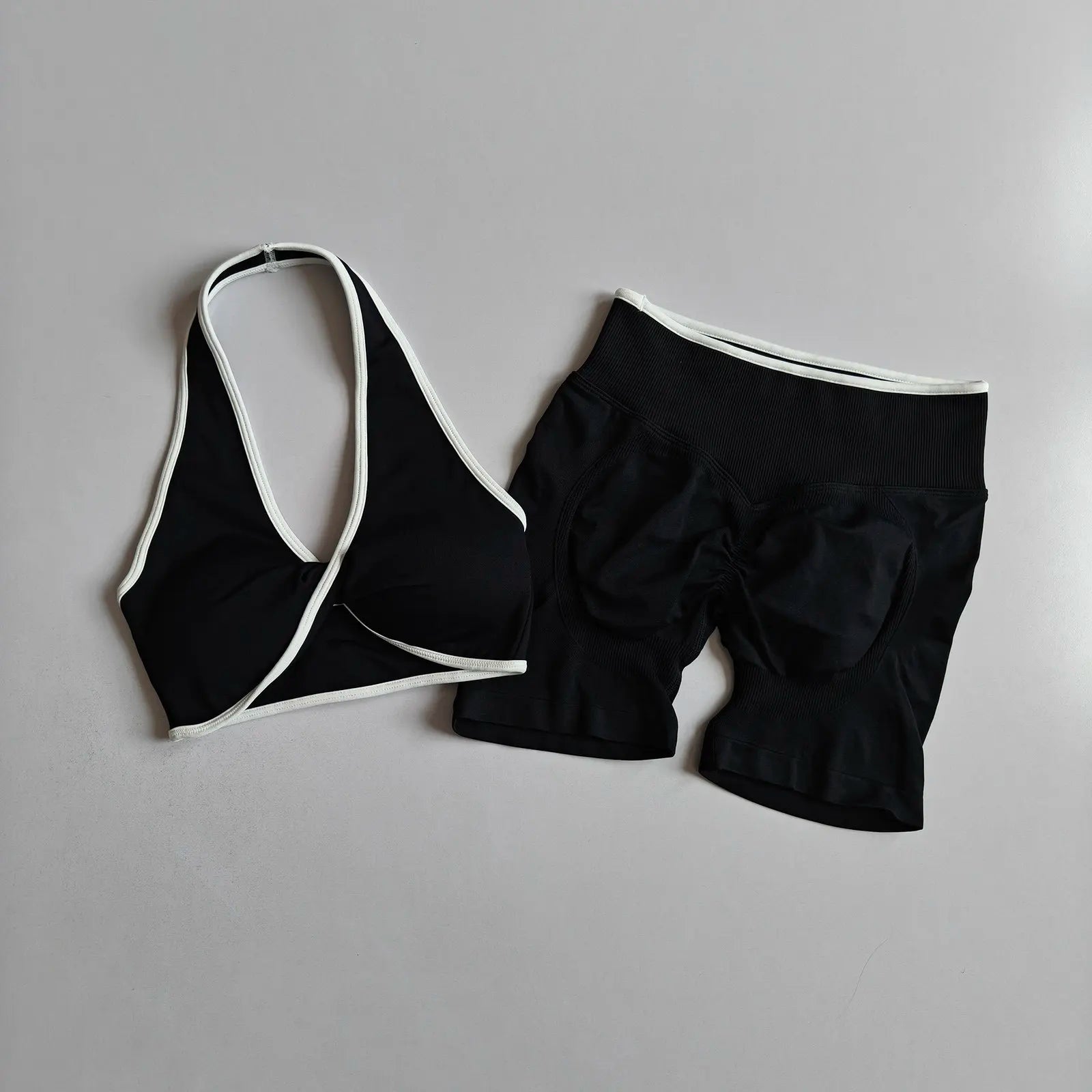 2pcs Women's Seamless Push-up Sports Vest Bra Set with High Elastic Hip Lifting Shorts for Running Aerobics Yoga