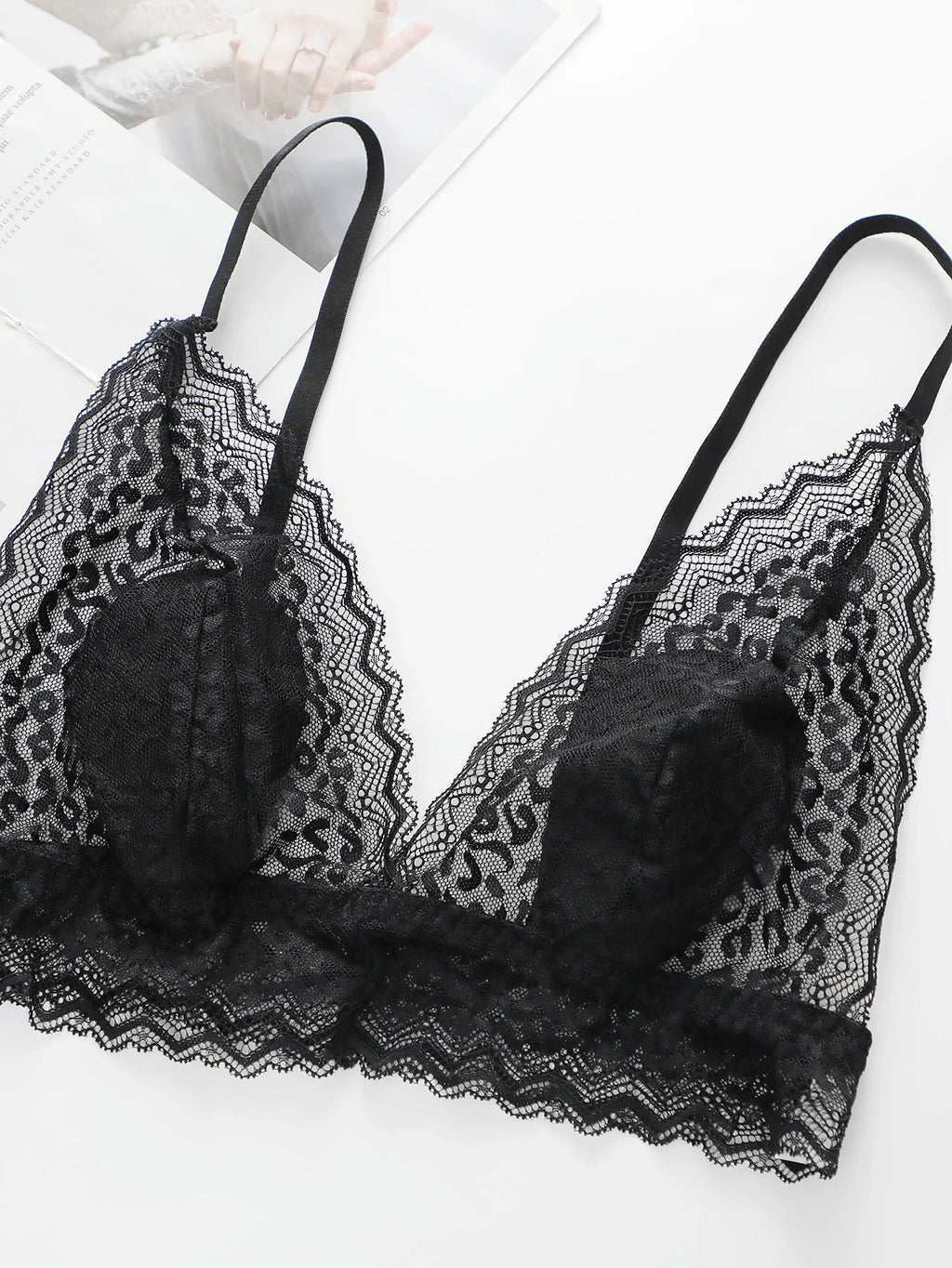 Sexy Lace Deep V Bralette for Women Casual Beach Wear bra Y2K Aesthetic Crop Top  Summer Vacation Outfit Lingerie bra A2375