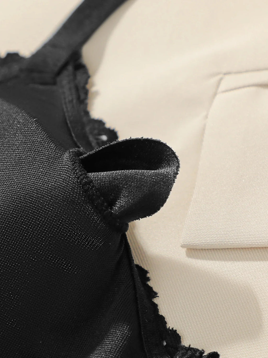 Black detachable breast pad bra lace sexy Lingerie no steel ring brassiere comfortable and unrestrained to wear size S-XL MR2953