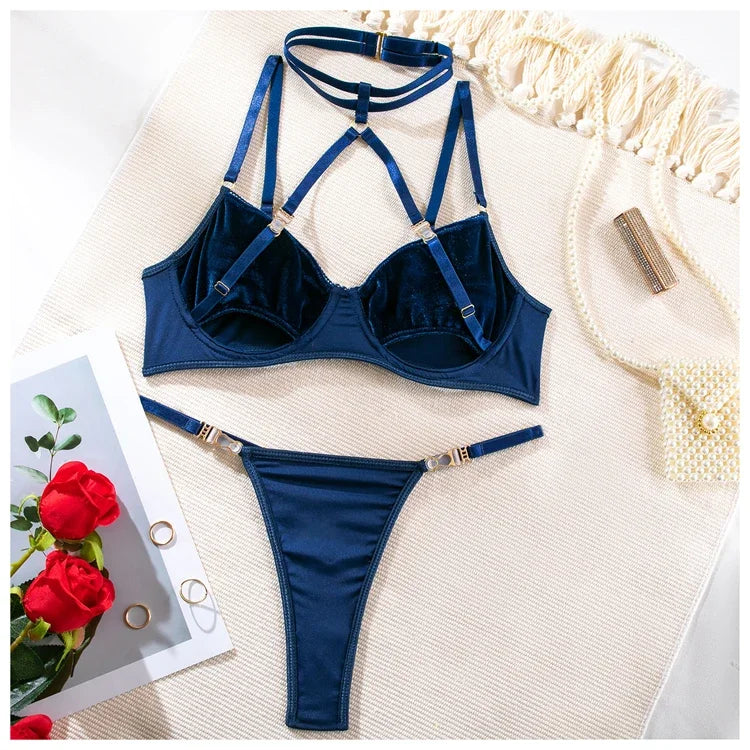Toucheart 2-Piece Set Sexy Lingerie Women See-Through Halter Neck Comfortable Garter Socks Solid Color Hollow Out Underwear Set