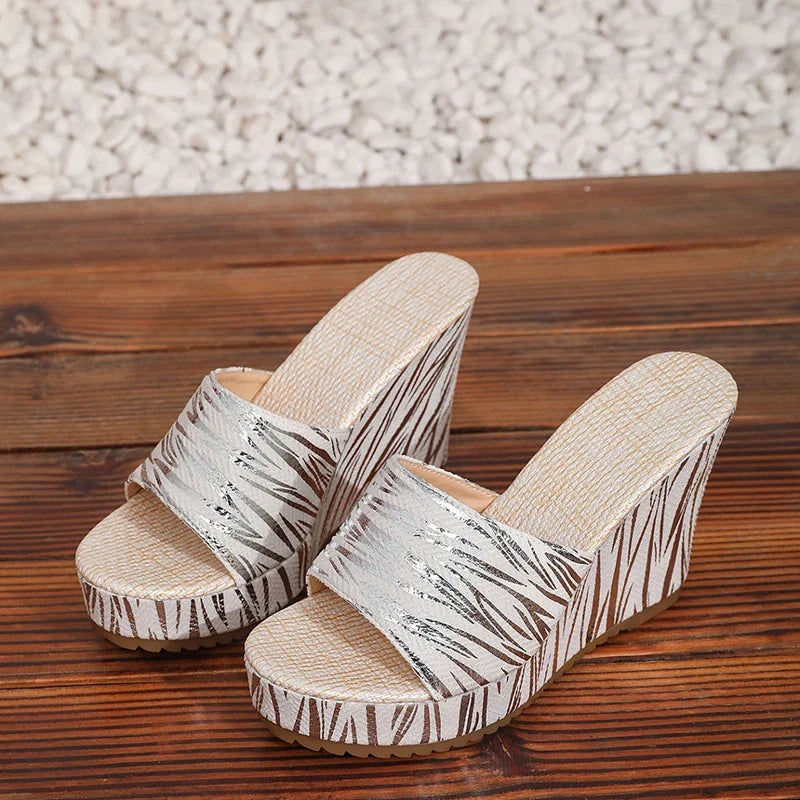 Fashion Stripe Print Thick Bottom Slippers Women New Wedge Chunky Platform Sandals Woman Summer Daily High Heel Slides Female