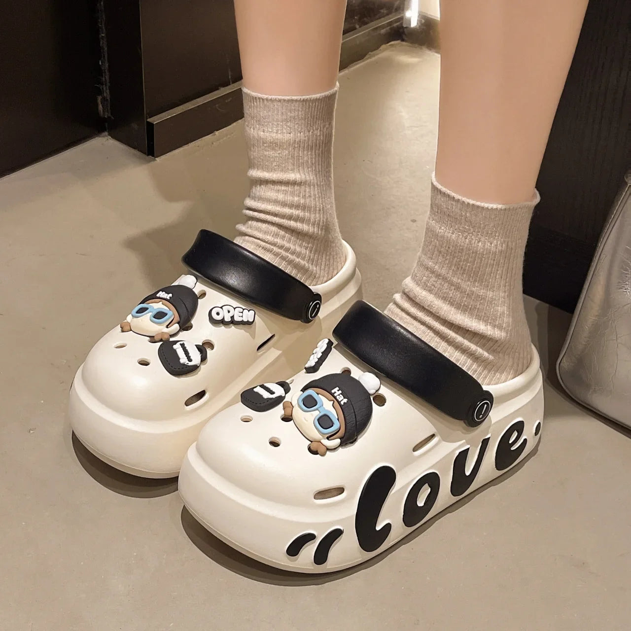 2026 New Women Fashion Clogs Cute DIY Charms Home Street Slippers For Female Summer Platform Shoes Soft EVA Girls Leisure Sandal