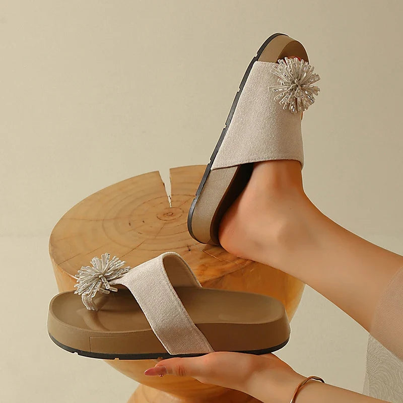 Fashion Crystal Flower Platform Slippers Women 2026 Summer Clip Toe Thick Sole Sandals Woman Plus Size Anti Slip Outdoor Slides