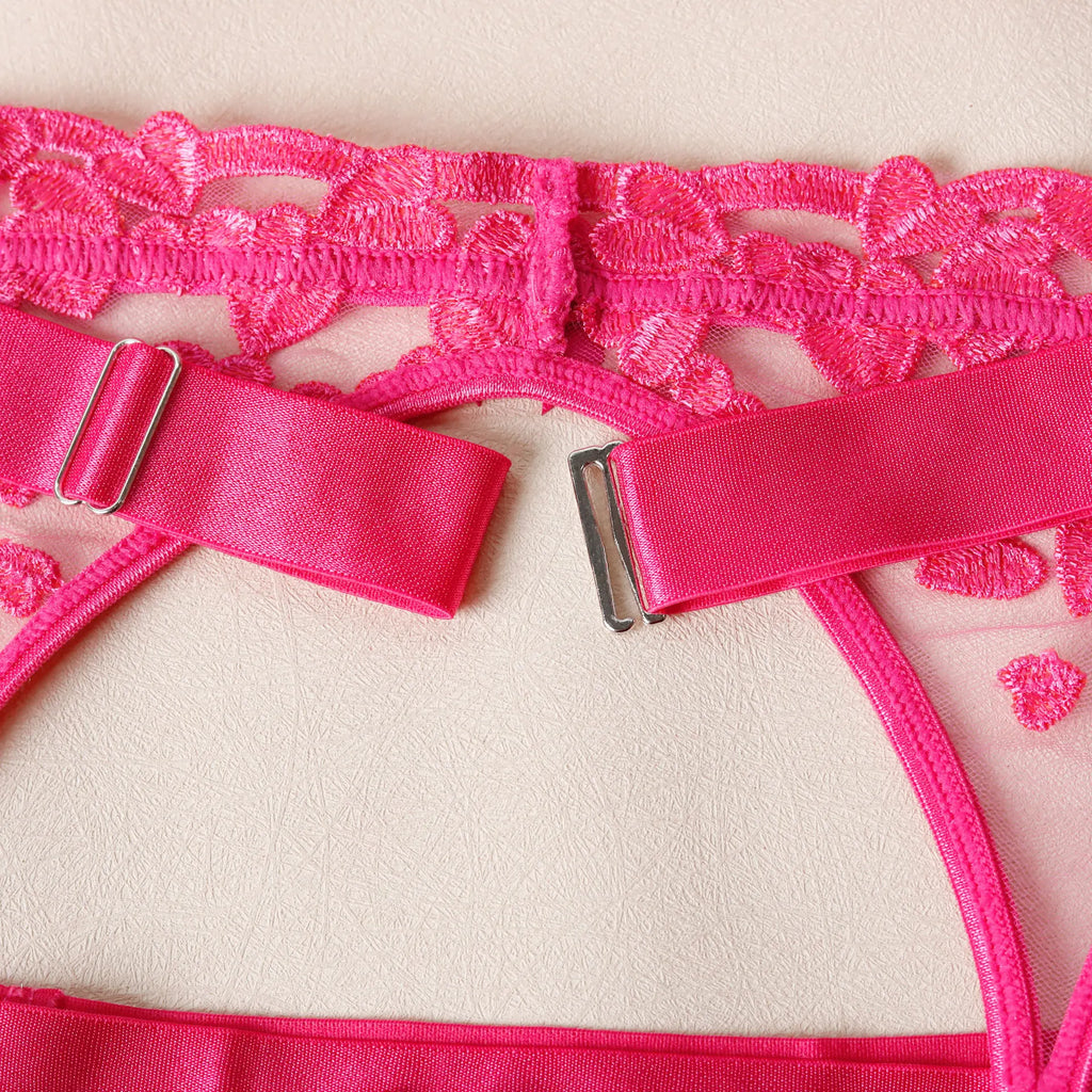 Sexy underwear French ultra-thin embroidered love mesh bra big breasts showing small sexy underwear set