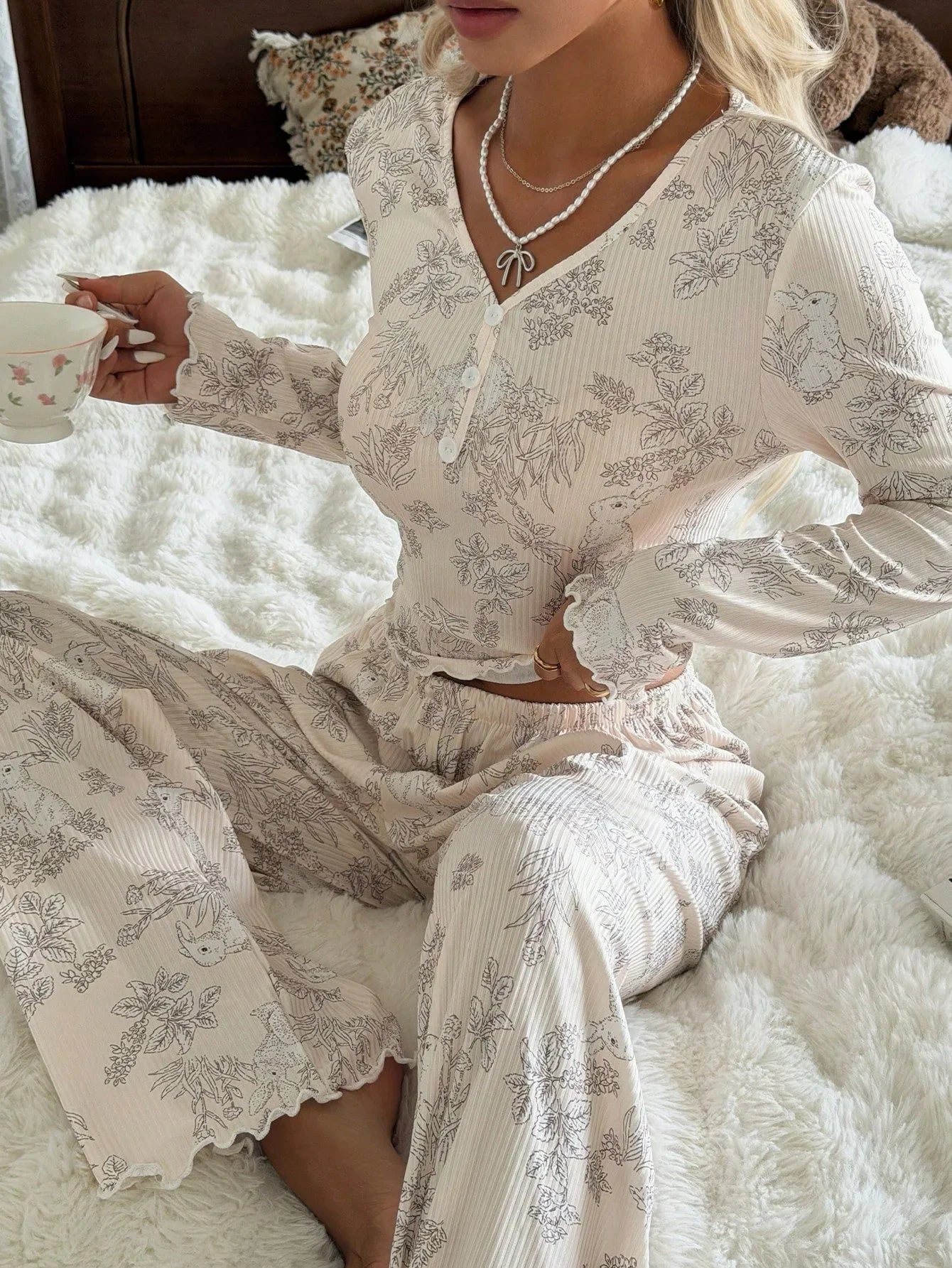 Spring slim Pajamas Homewear Set Flower Print Long-Sleeve tops and long pants sexy V-Neck Two-piece Pj Sets sleepwear Lounge