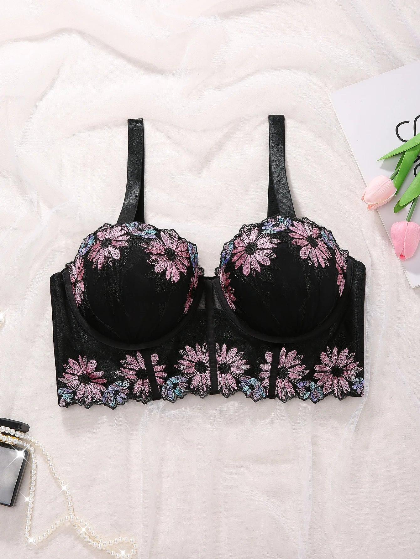 D E Thin Cup Plus Size Bras Lace Embroidered Floral Push up Bra Wide Shoulder Straps Soft Side Support Underwire Bra for Women