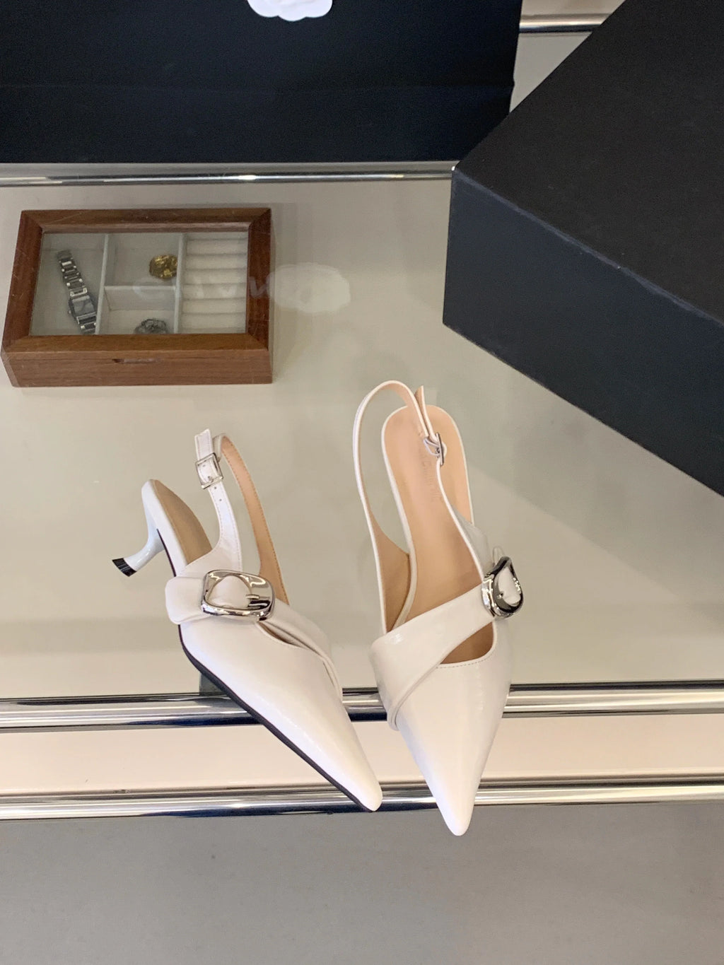 White Thin Heeled Sandals 2026 Women's Low-Heeled Shoes With Strap Brown Summer 2026 New Girls Fashion French OL Single Shoes