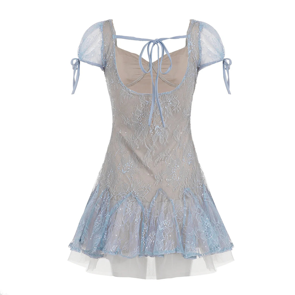 Dreamy and Western-style lace pleated princess dress with sparkling sequin design and puff-sleeved high-waisted dress.