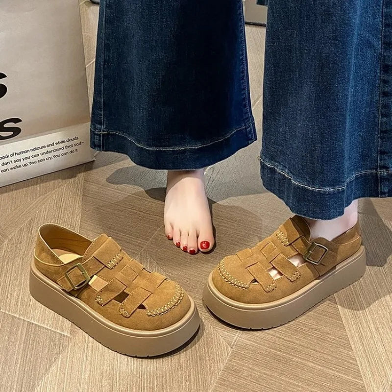 Hollow Breathable Bun Head Sandals Women's Wear 2026 Summer New Fashion Two Wear Thick Soled Beach Sandals Women's Shoes
