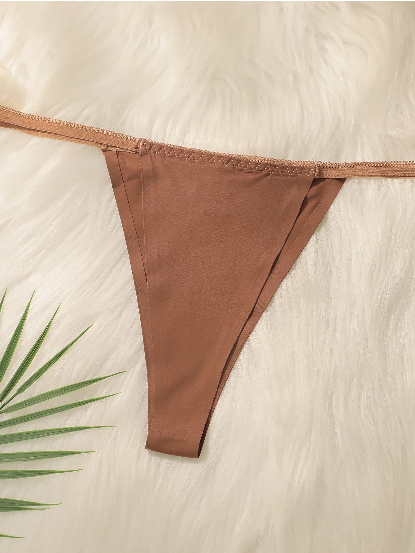 Minimalist and versatile hot selling sexy women's underwear oversized thong invisible underwear suitable for full dressing C2341