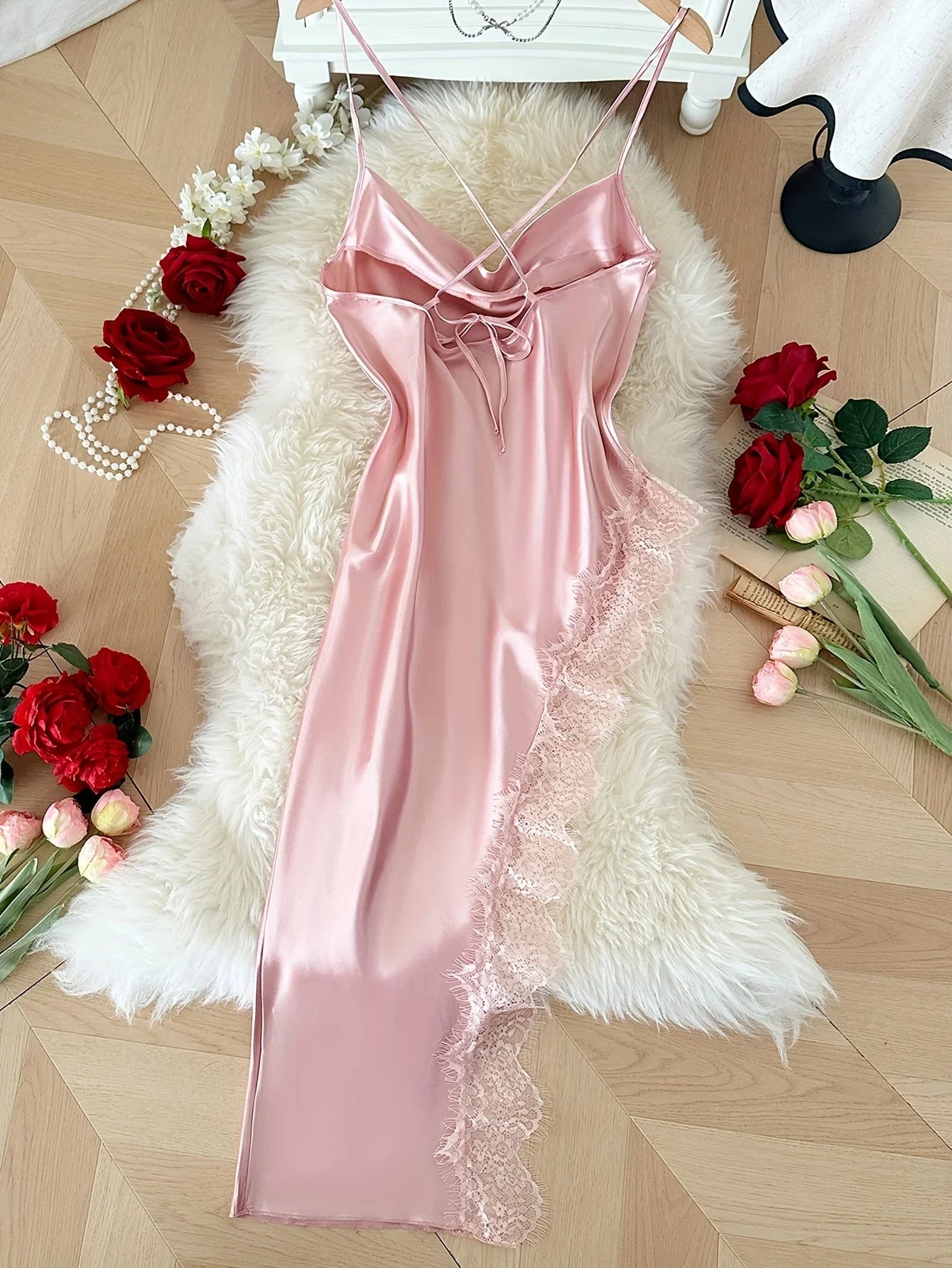 Sexy Lace Patchwork Pajamas Comfortable And Casual Long And Comfortable Women's Nightgown