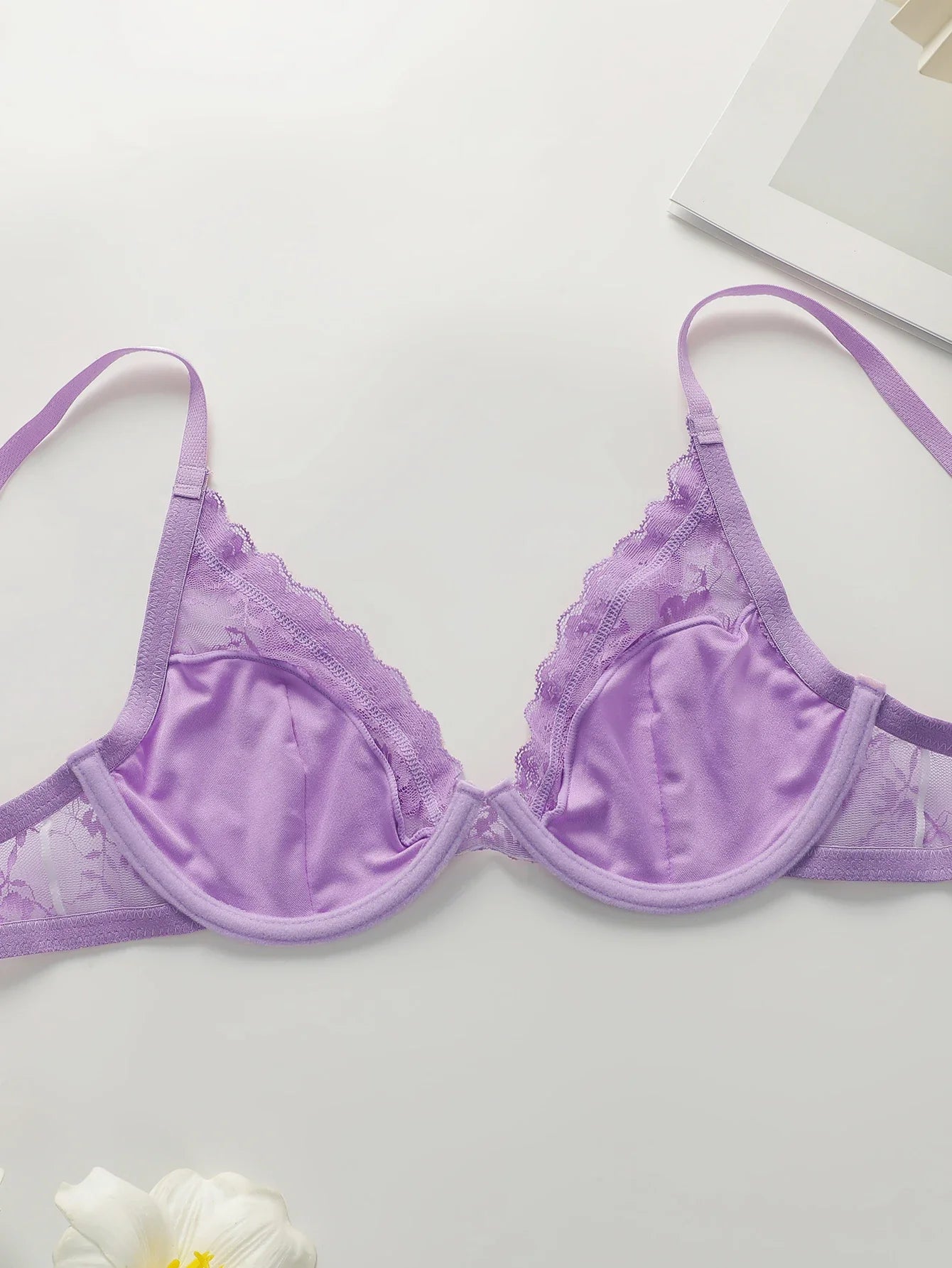 Beautiful fashionable colored strip steel support underwear thin lace semi transparent women's underwear sexy Lingerie HR2635