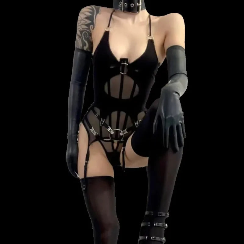 Toucheart Erotic Lingerie Heavy Industry Bundled Splicing Mesh Temptation Halter Neck Slimming Hot Underwear Set with Stockings