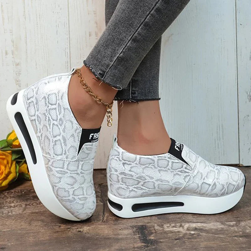 Snake Print Pu Leather Sneakers Women Autumn Winter Low Top Platform Sports Shoes Woman Slip On Lightweight Casual Shoes Mujer