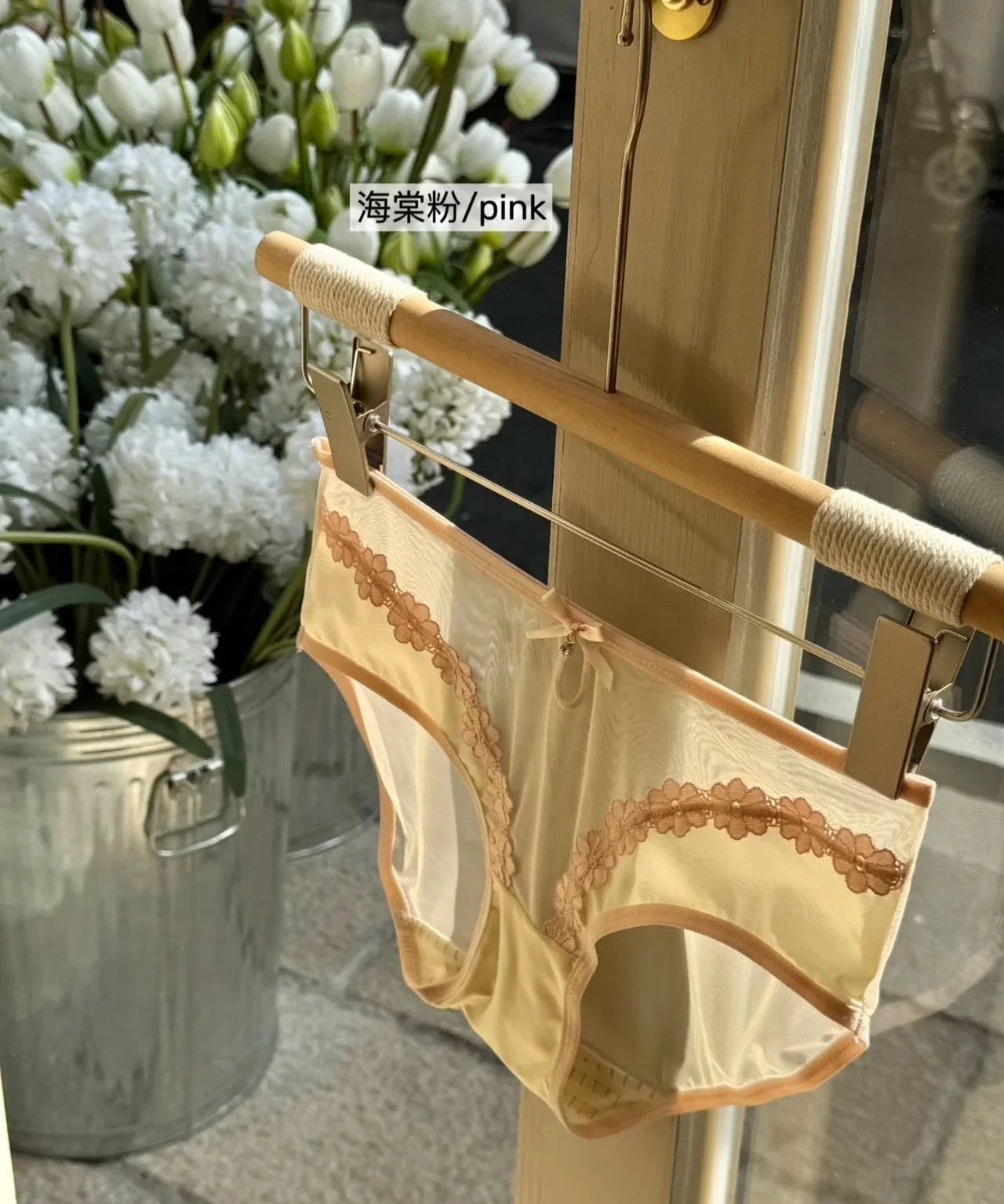2026 Mid-waist Lace Panties Seamless Soft Mulberry Silk Bottom Crotch Women's Lace Panties Women