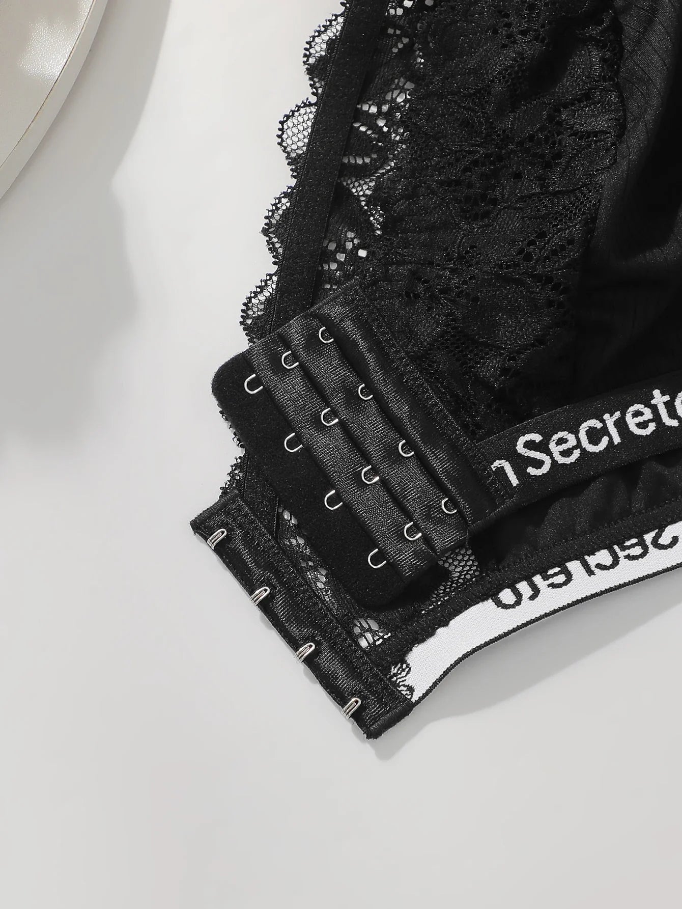 Large size underwire lingerie with sexy letter band design plus size braissere women's lace underwear black bra MR3474