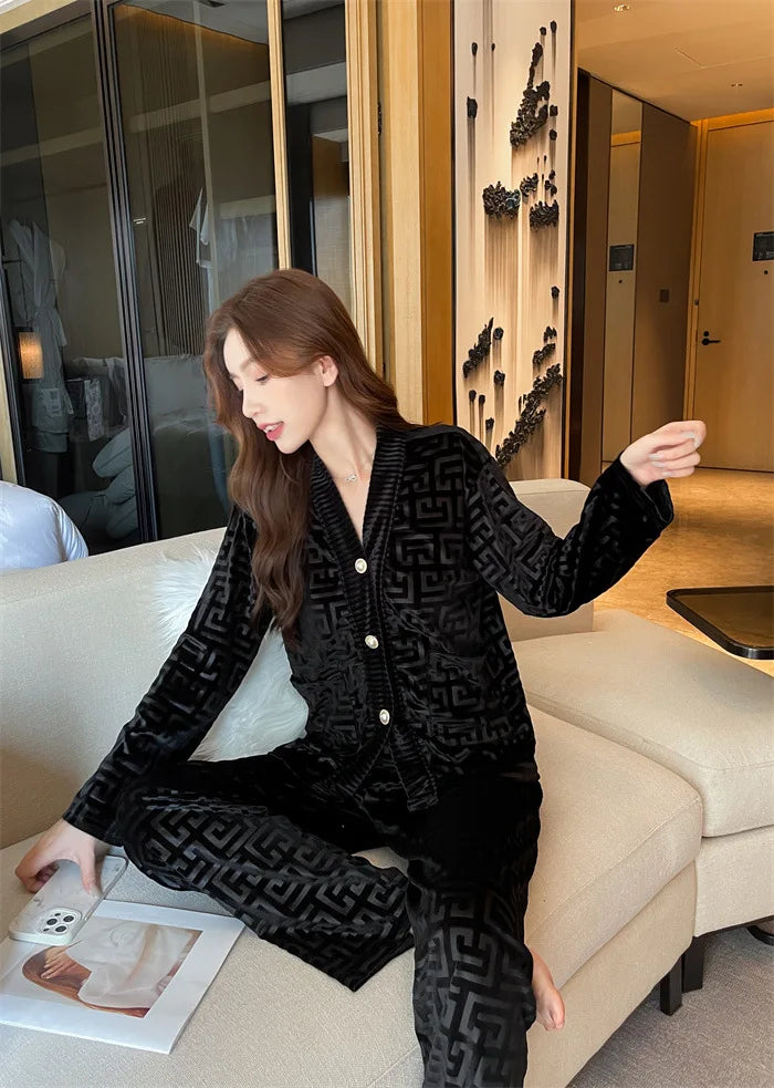 Autumn and winter new gold velvet pajamas V-neck Korean velvet sweet and sexy lace home clothes