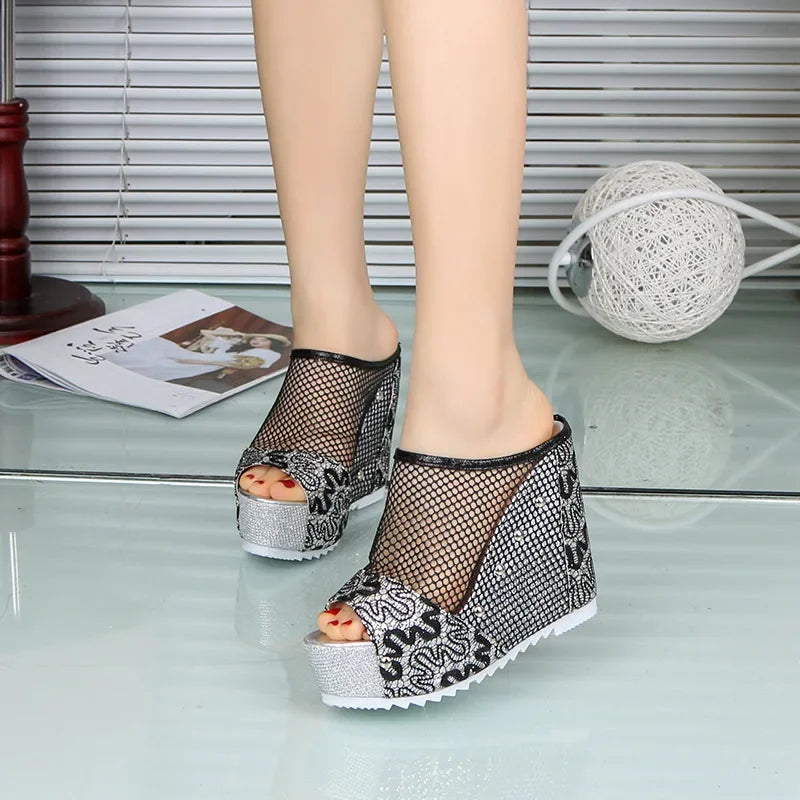 Summer Women Shoes Retro Ethnic High Heels Platform Embroidery slippers Wedge Beach Flip Flops Women Flowers Slides