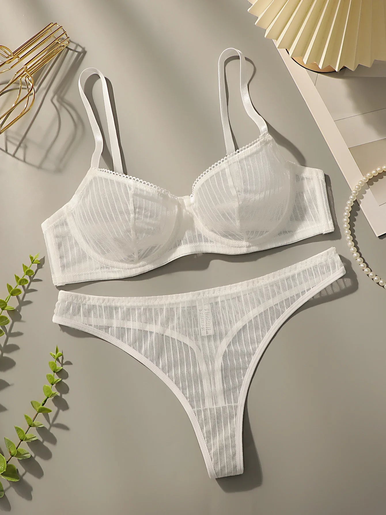 Solid color transparent lace stripe 2-piece set paired with sexy thong new women's underwear set girls Lingerie