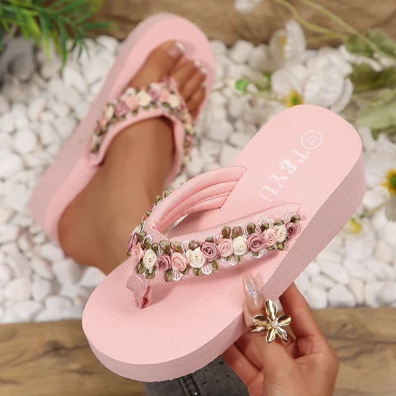 Fashion Flower Decor Wedge Flip Flops Women 2026 Summer Lightweight Platform Slippers Woman Chic Pink Thick Sole Beach Sandles