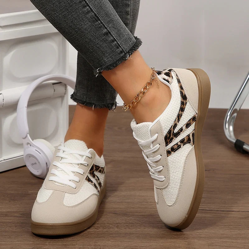 Breathable Flat Heels Sneakers Women Plus Size 43 Soft Bottom Lace Up Sport Shoes Woman Non Slip Comfortable Walking Shoes 2025
