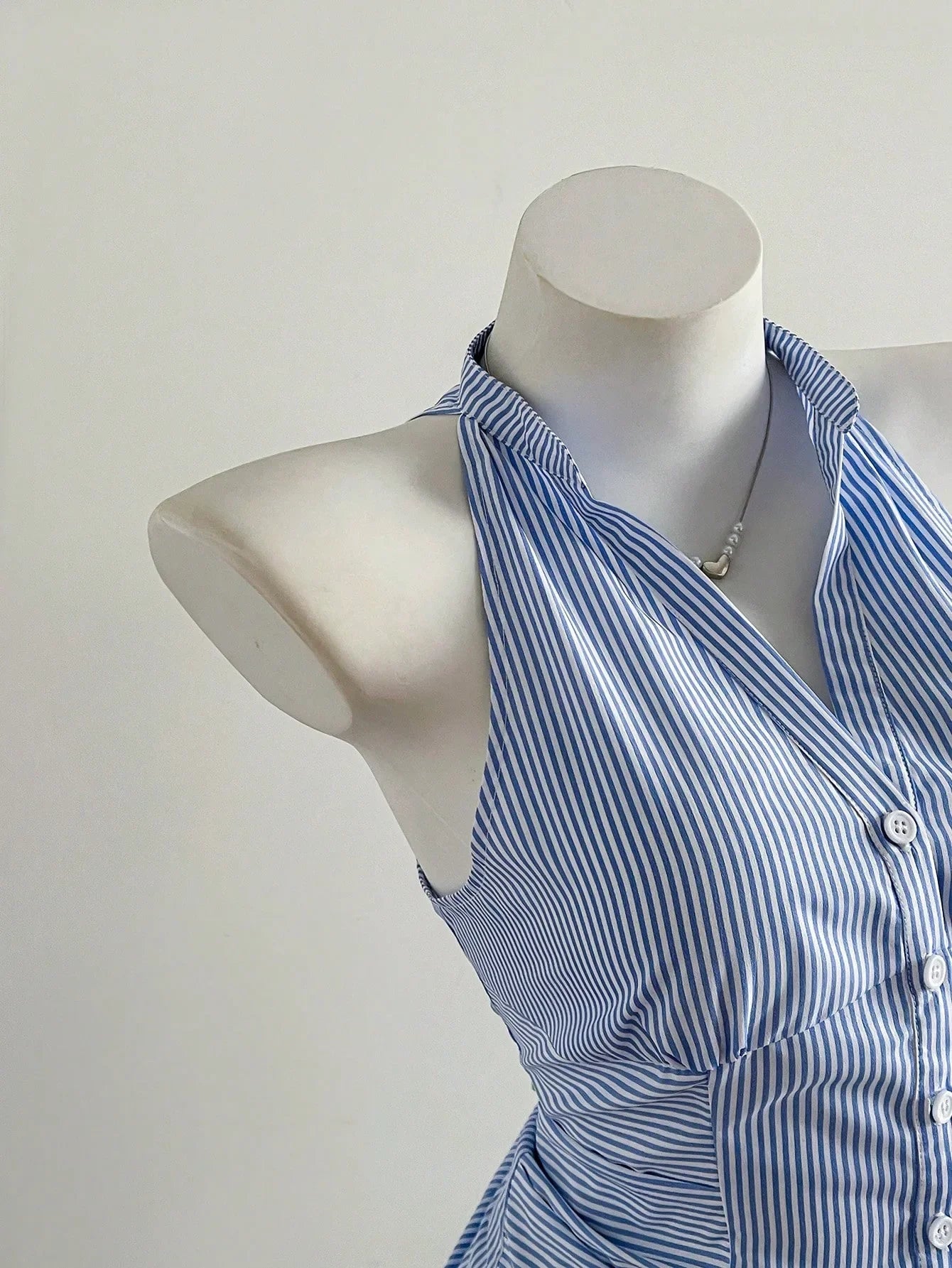 Summer Casual Shirt Women's Blue Striped Halter Top V Neck Button Down Sleeveless Slim Fit Blouse 2026 Y2K Style Streetwear