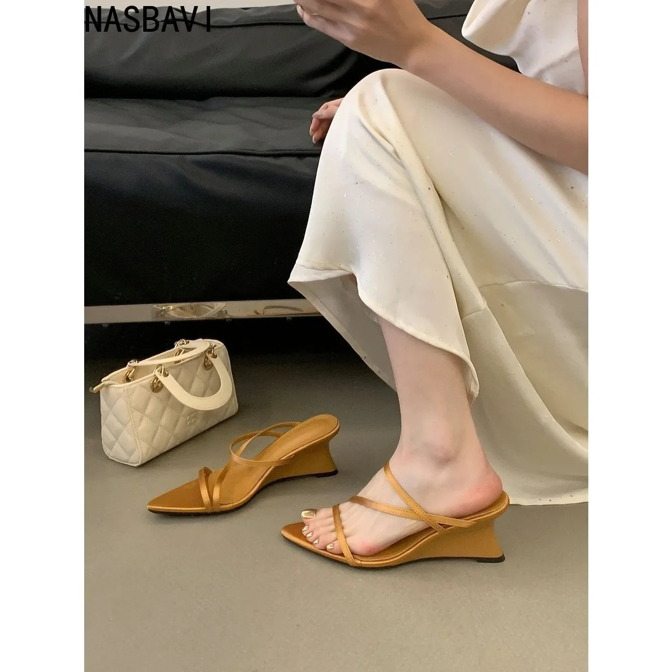 Summer Elegant French Style Wedges Slippers Women's Summer New Fashion Retro Open-Toe Strap Spike Heel Wedges Sandals New 2026