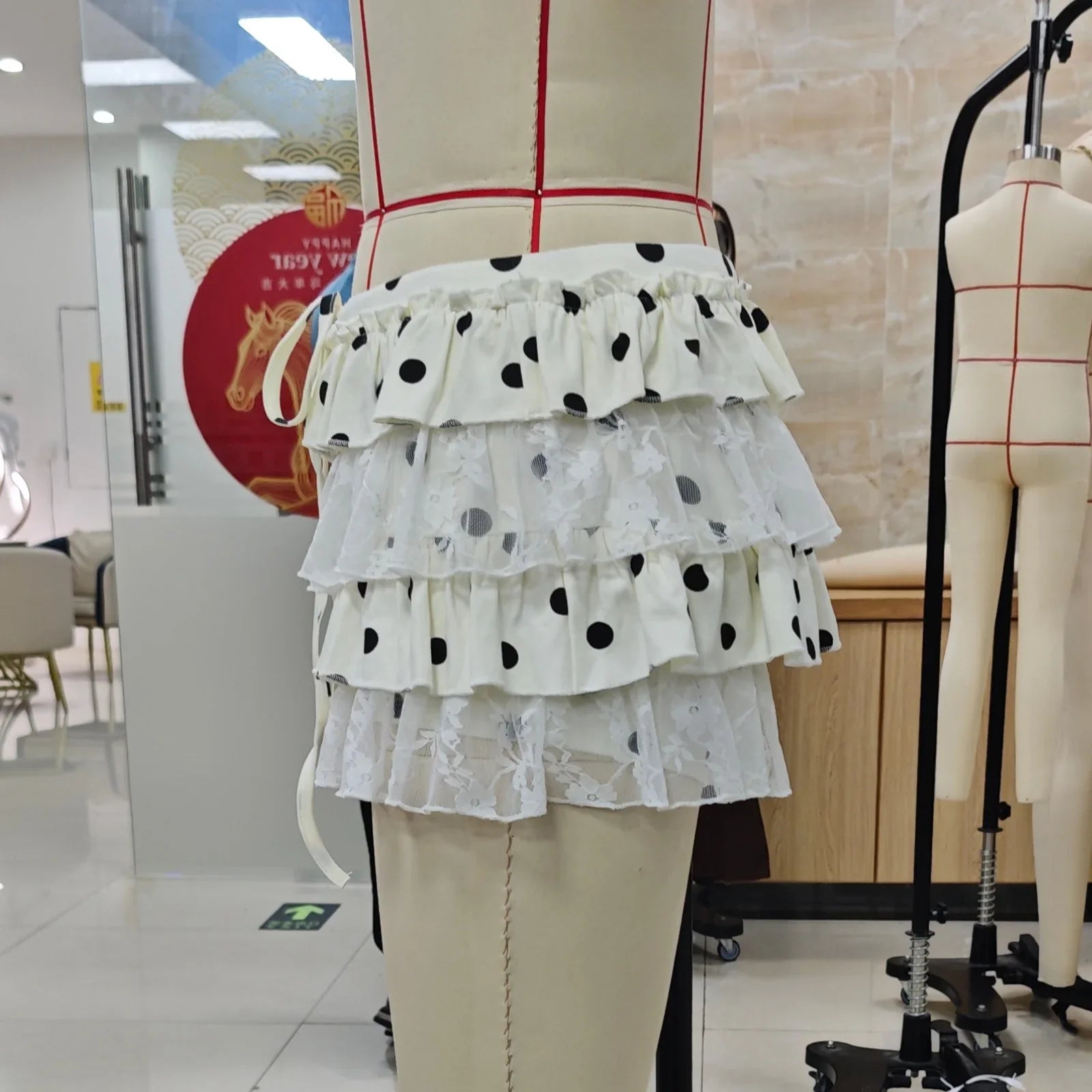 Women Dot Print Mini Shorts Patchwork Lace Layered Ruffle Drawstring Shorts Stylish Summer Bloomers