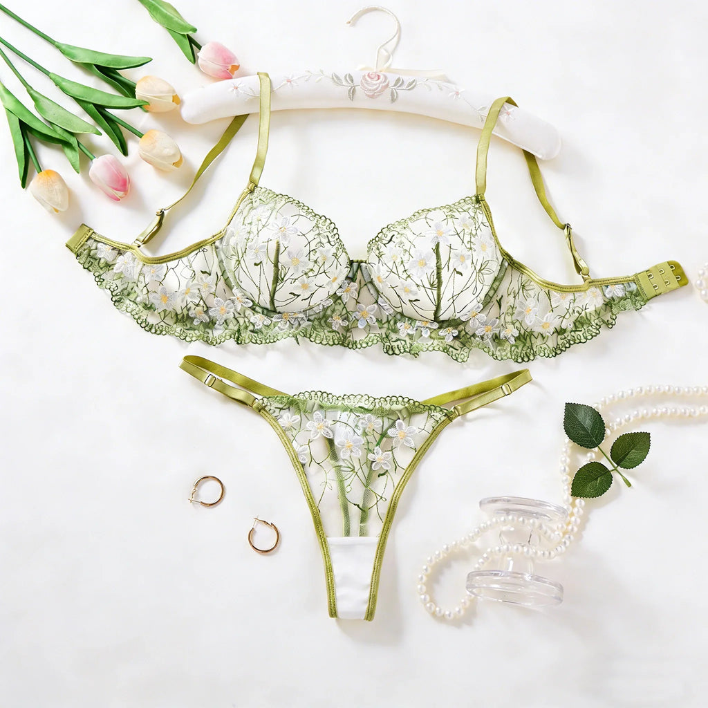 Green Sexy Lace One-Piece Sheer Embroidered Lingerie, Soft Steel Band Supportive Bra, French Pure Passion and Sweetness ZA825194