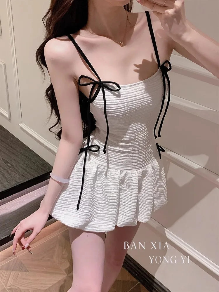 French style high-end camisole one-piece swimsuit for women, new popular item, high-end belly covering and slimming swimsuit
