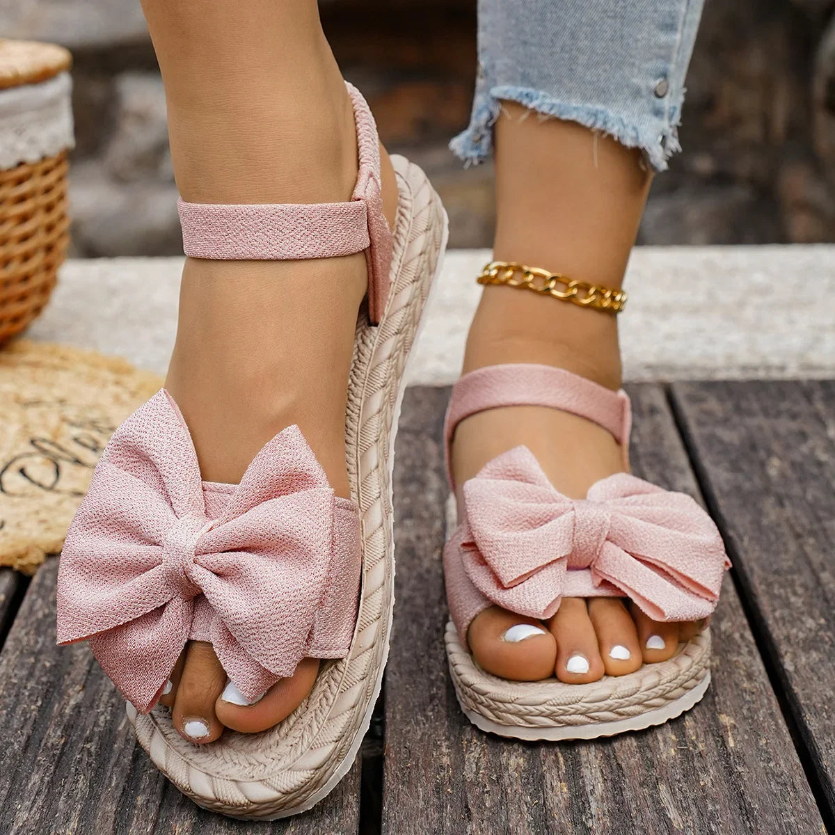 Flat Sandals Fashion Beach Slippers Outdoor Bow Tie Flat Shoes Home Women Anti-slip Trend Sandals Lightweight Sandals