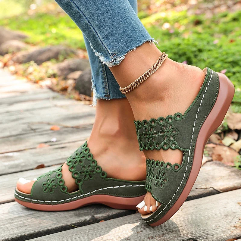 Vinatge Hollow Out Platform Sandals Women Lightweight Plus Size Wedges Sandles Woman Comfortable Thick Sole Casual Sandalias 43