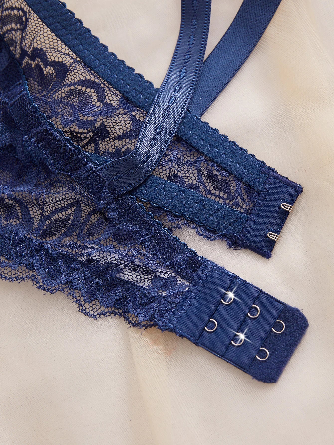 3Pcs Sexy Lace Women's Bra Crisscross Straps Underwire Push-Up Bralette Thin Soft Fashion Lingerie