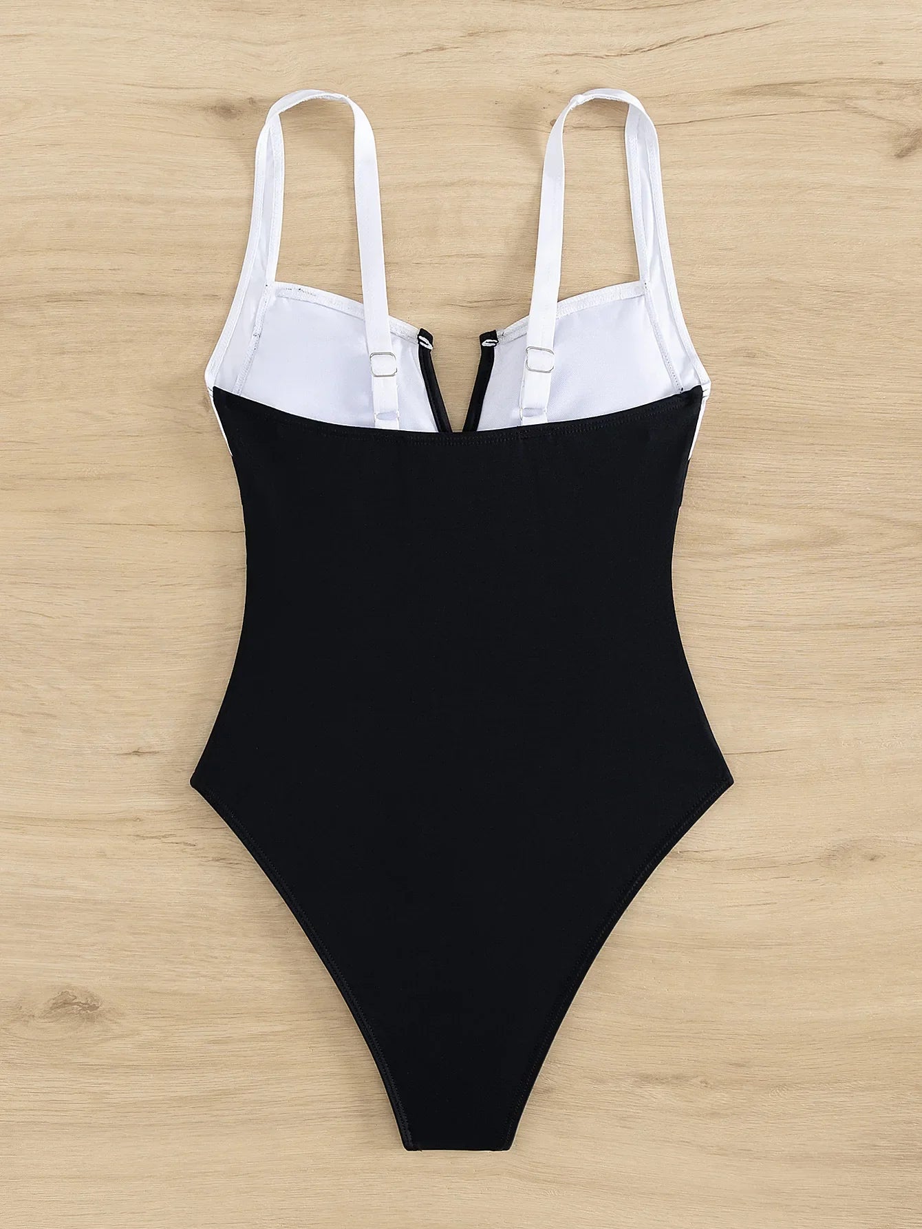 Sexy V Wire Swimwear Women 2025 White Black Contrast Slim Tummy Control One Piece Swimsuit Beach Backless Bathing Suit Monokini