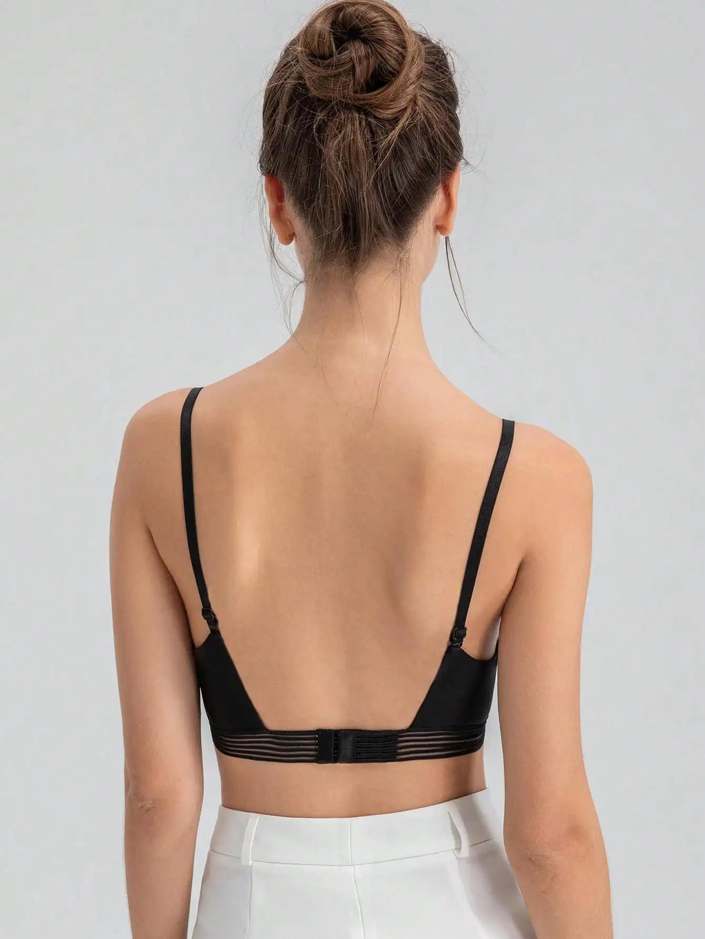 Sexy French lingerie for women without steel rings Push-up bra with a U-back design for enhanced support and an open-back
