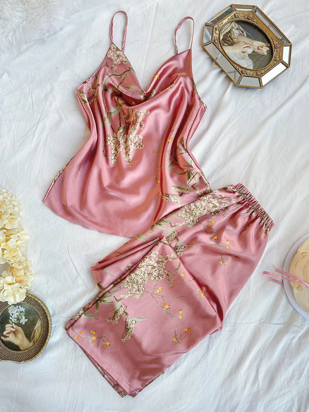 Fashion Cherry Print Women Pajamas Set Elegant Top and Shorts Sleepwear Casual and Comfortable Loungewear for Daily Comfort