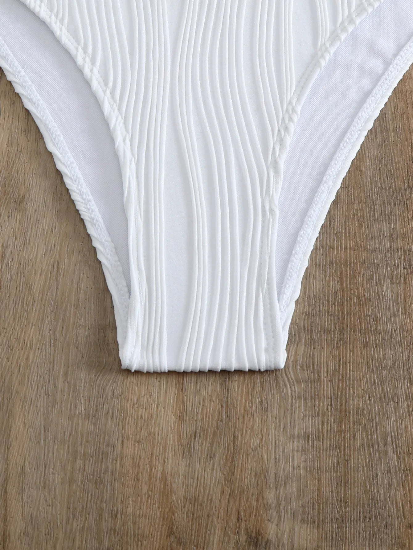 S - XXL Halter V Neck Wrinkled Female Swimwear One Piece Swimsuit Women Backless Monokini High Cut Bathing Suit Swim Beach Wear