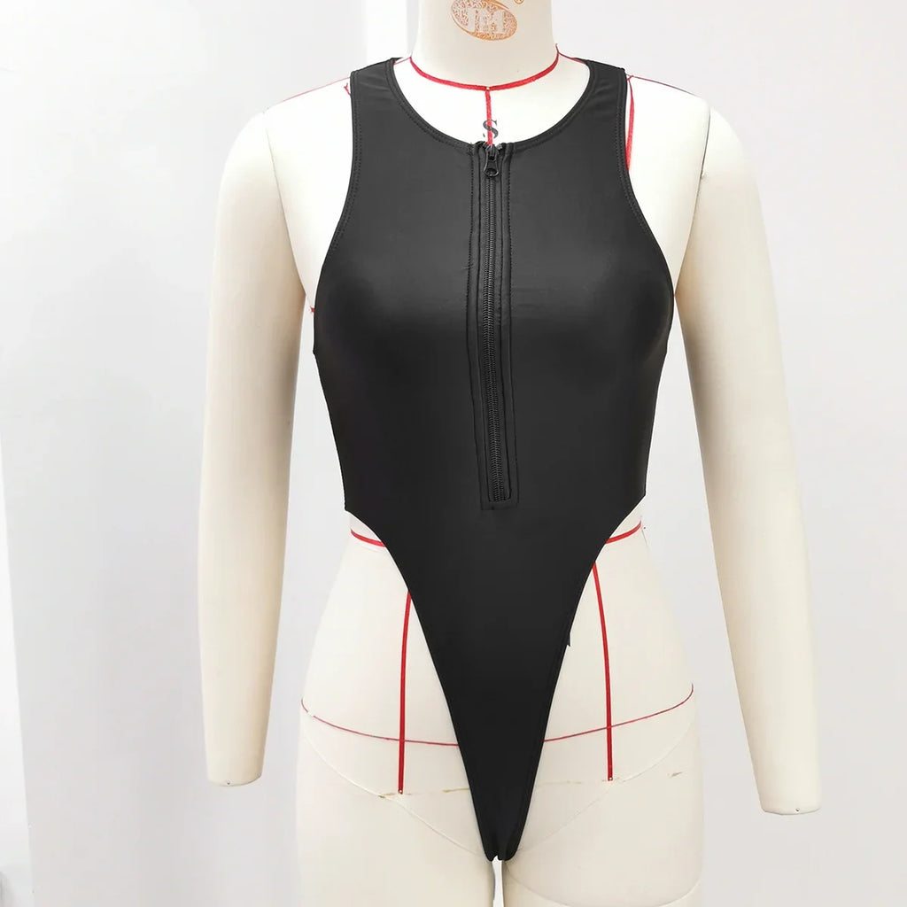 2026 Sexy Black One-Piece Swimsuit Front Zipper Design High-Cut Sides Perfect for Beach Wear and Pool Parties Summer Beachwear