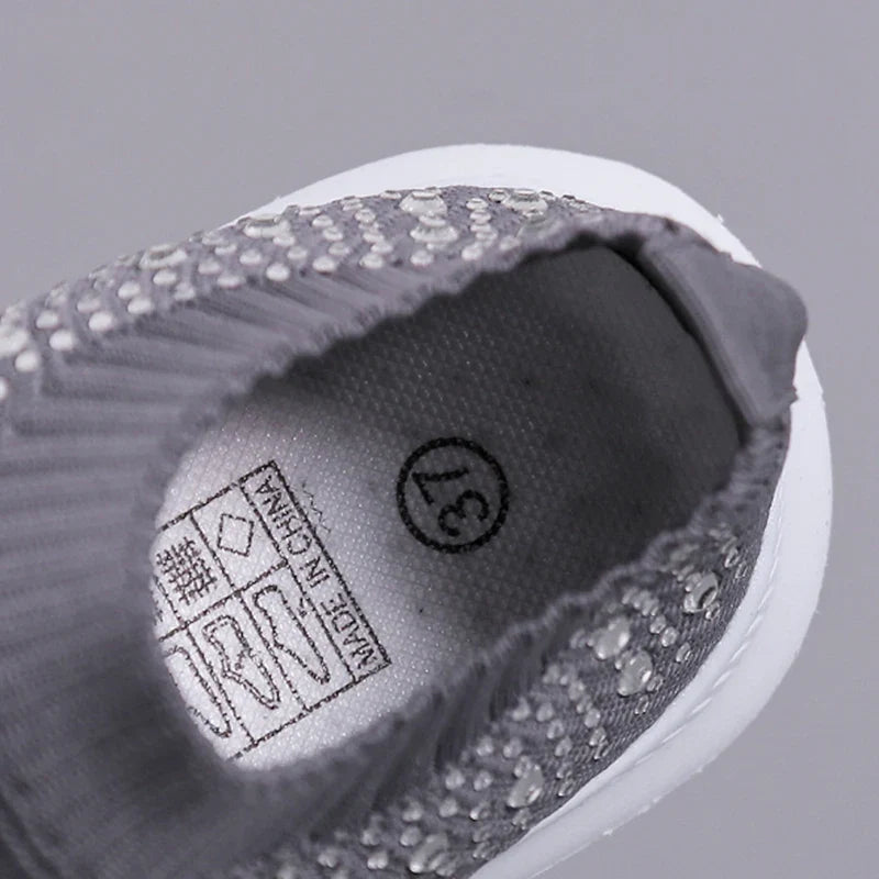 Women's Slip-On Crystal Sneakers 2025 Breathable Mesh Plus Size 35-43 Casual Flats Women Comfort Soft Sole Running Walking Shoes