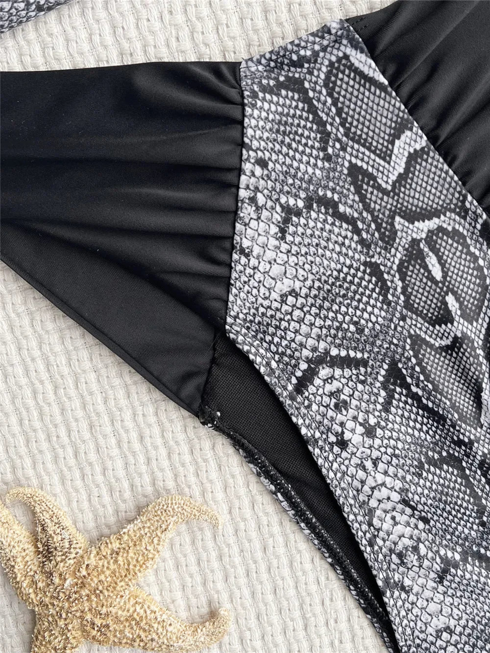 Sexy Snake Print Halter Bandeau Bikinis Set Thong Swimsuit Women Push Up Swimwear High Cut Bathing Suit Biquini Beachwear bikini