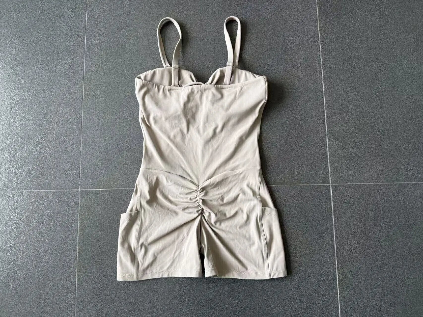 Womens Two Way Wear Bodysuit Sleeveless Yoga Stretch One Piece Romper Sexy Fitness Side Pockets Sportwears Bodysuit