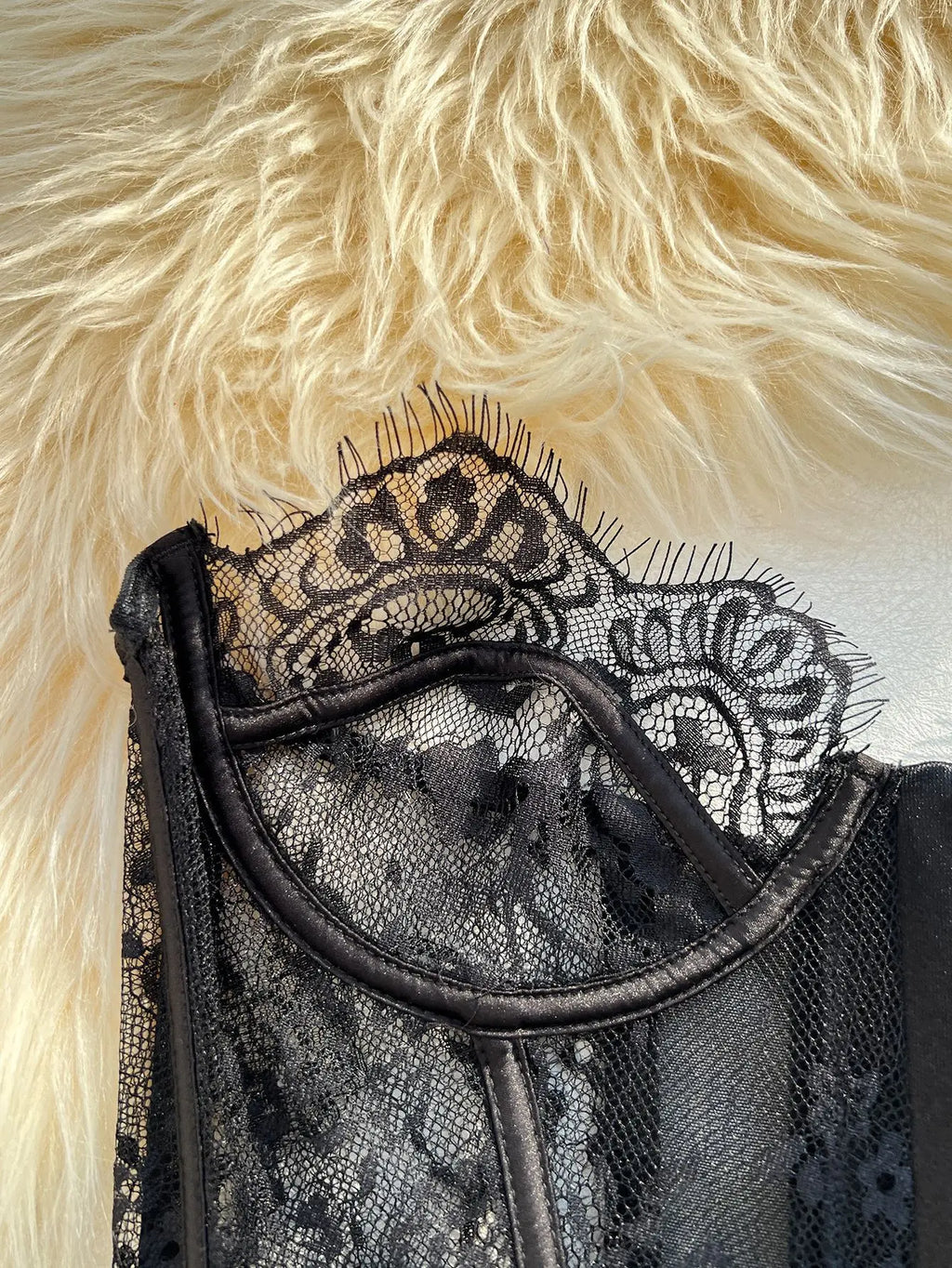 Toucheart Erotic Bodysuit French Retro Black Lace Jumpsuit Women's Sexy Delicate Intimate Seductive Backless Fishbone Shapewear