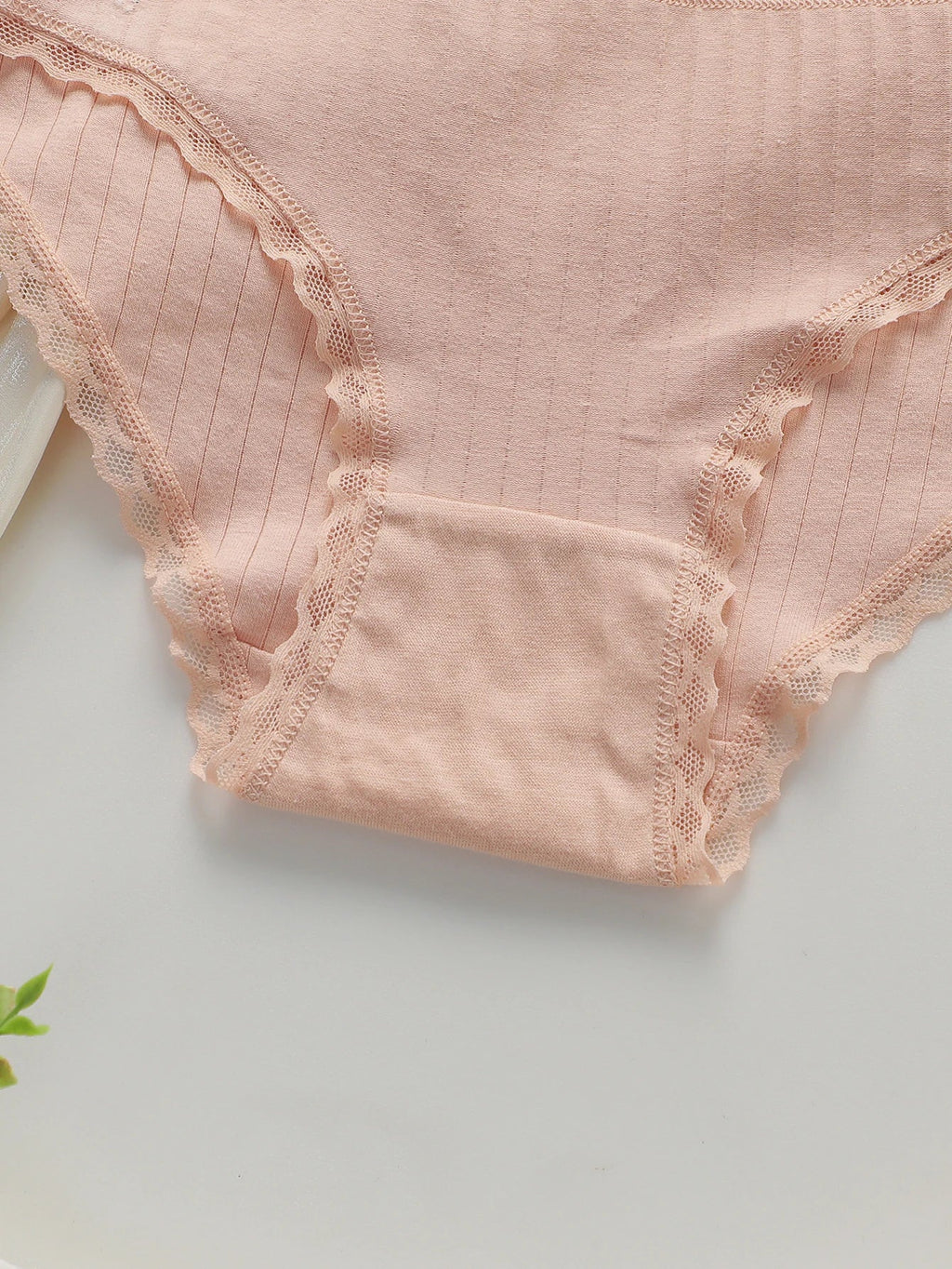 Women Ribbed Cotton Briefs Lace Trim Mid Waist Panties Soft Breathable Rhinestone Star Decor Ladies Daily Basic Underwear W134