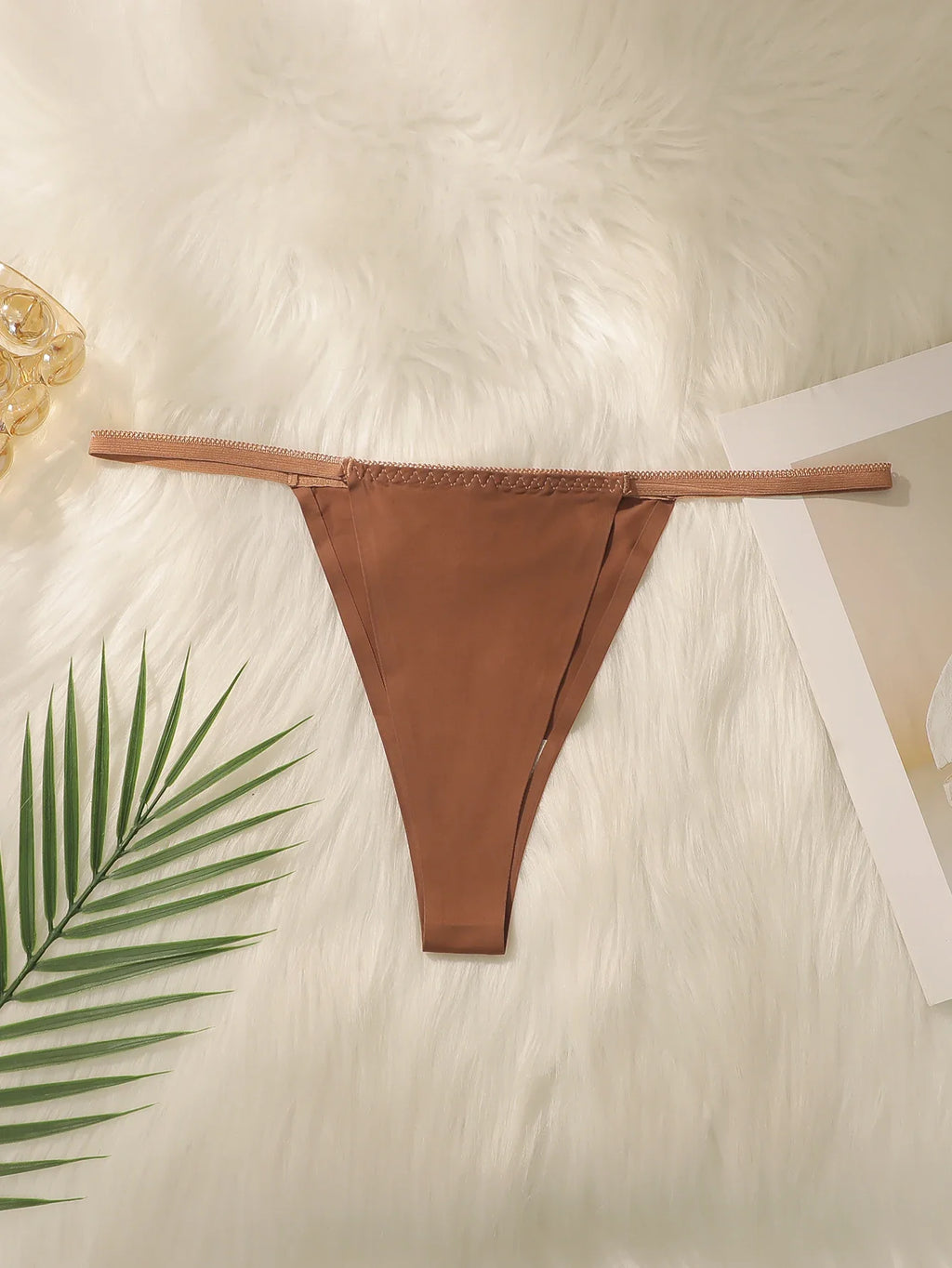 Minimalist and versatile hot selling sexy women's underwear oversized thong invisible underwear suitable for full dressing C2341