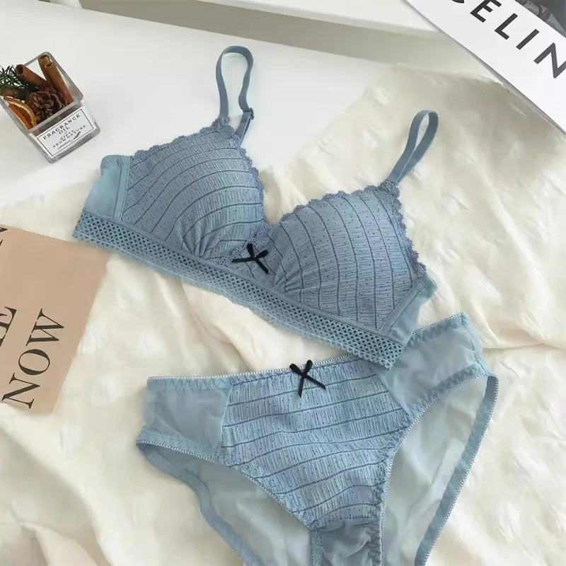 Japanese Style First Bra for School Girls No Wire Seamless Bralette Teen Comfort Invisible Thin No Marks, Natural Chest Enhancer