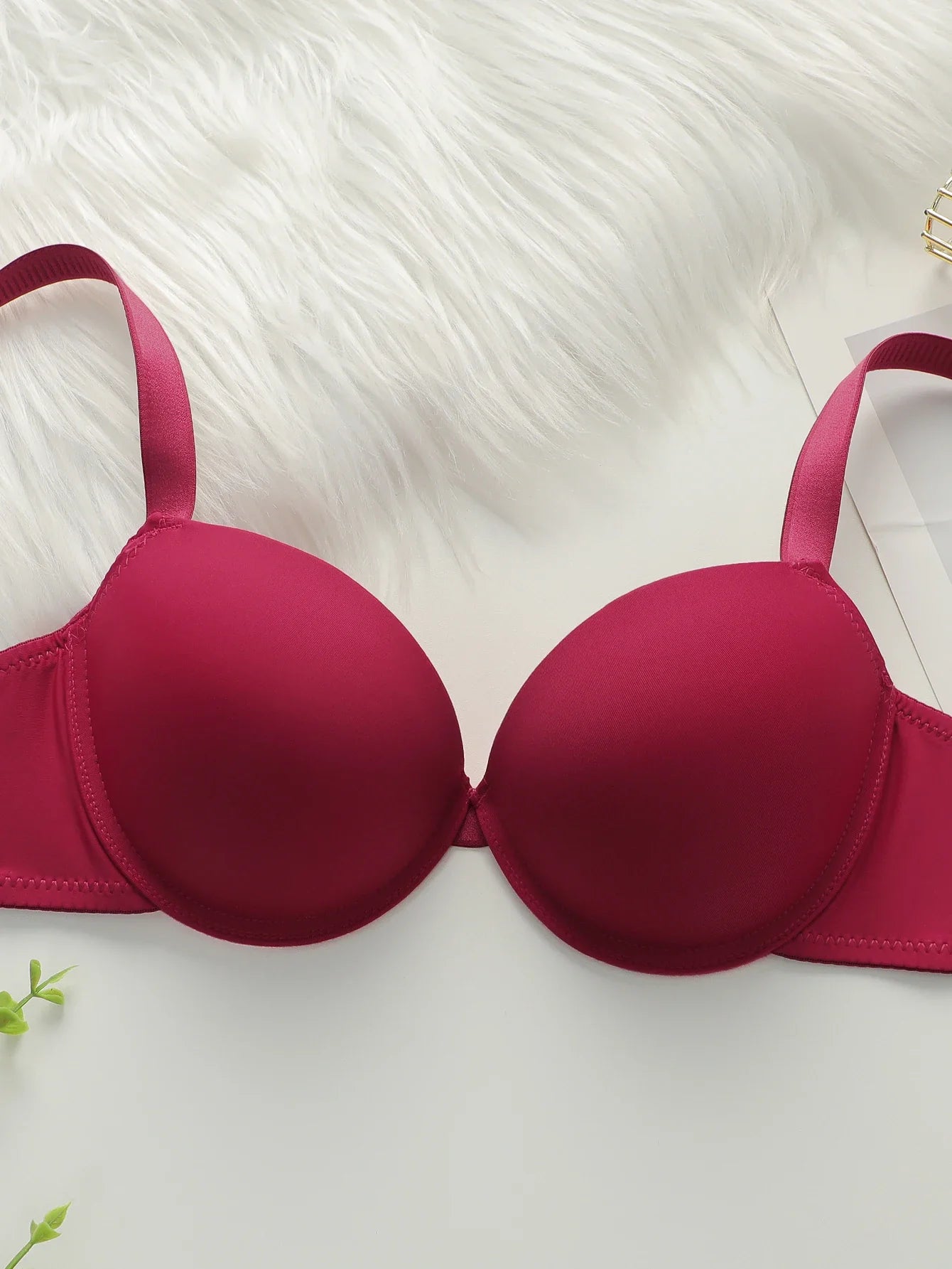 Thickened chest cushion, gathering and lifting underwear set red sexy 2-piece set preferred for dating and gift giving B2051