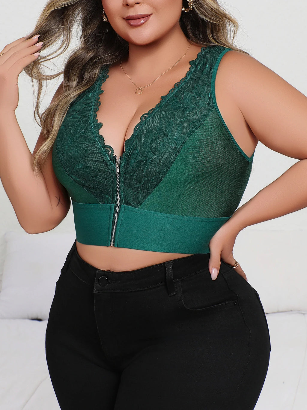 New Arrival Plus Size Dark Green Sexy Embroidered Lingerie, Plunge Push-up Bra with Front Zip
