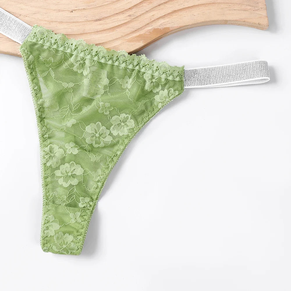 3 Pcs Plus Size Womens Sexy Lace Thongs Breathable and Comfortable Stretch Underwear Lace-Trimmed Designs with Elegant