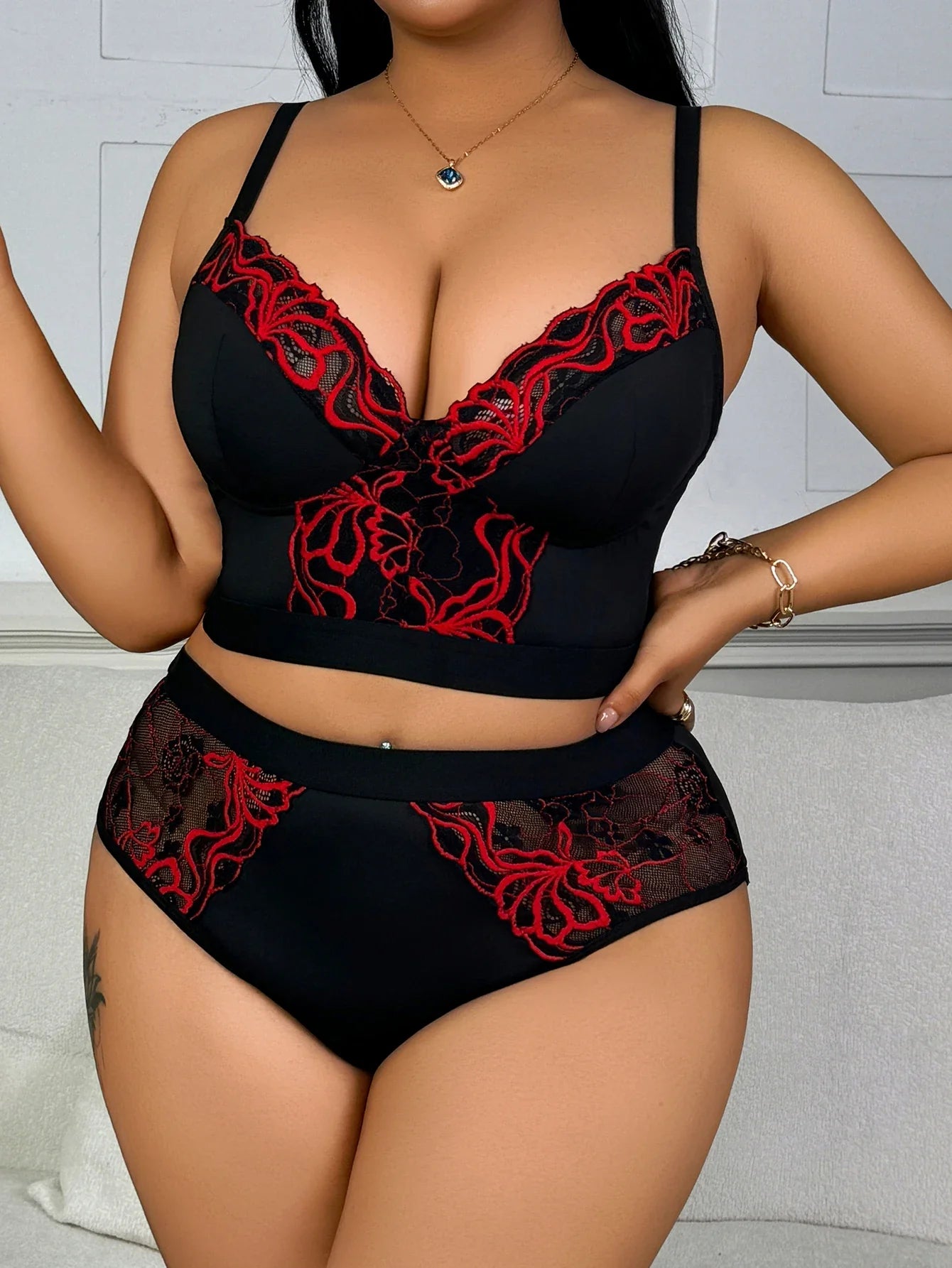 Black Red Embroidery Lace Splicing Lingerie Set Plus Size Wireless Minimizer Bra Sheer Breathable Seamless